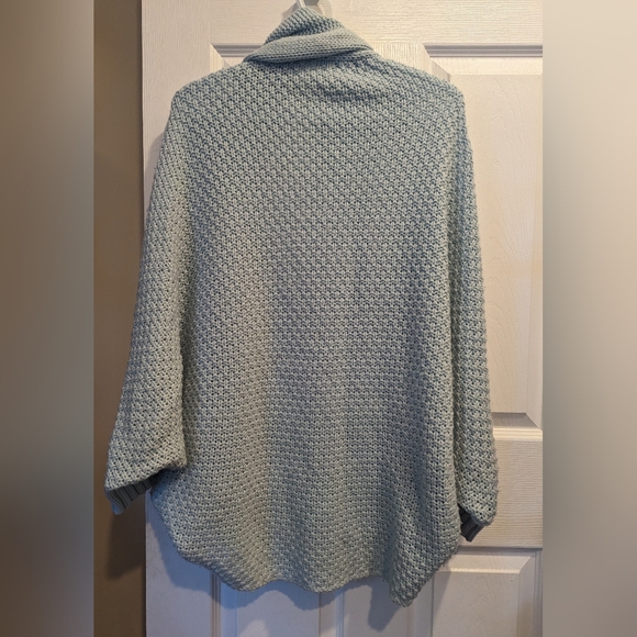 Oversized Cozy Cardigan Wrap - Picture 2 of 4